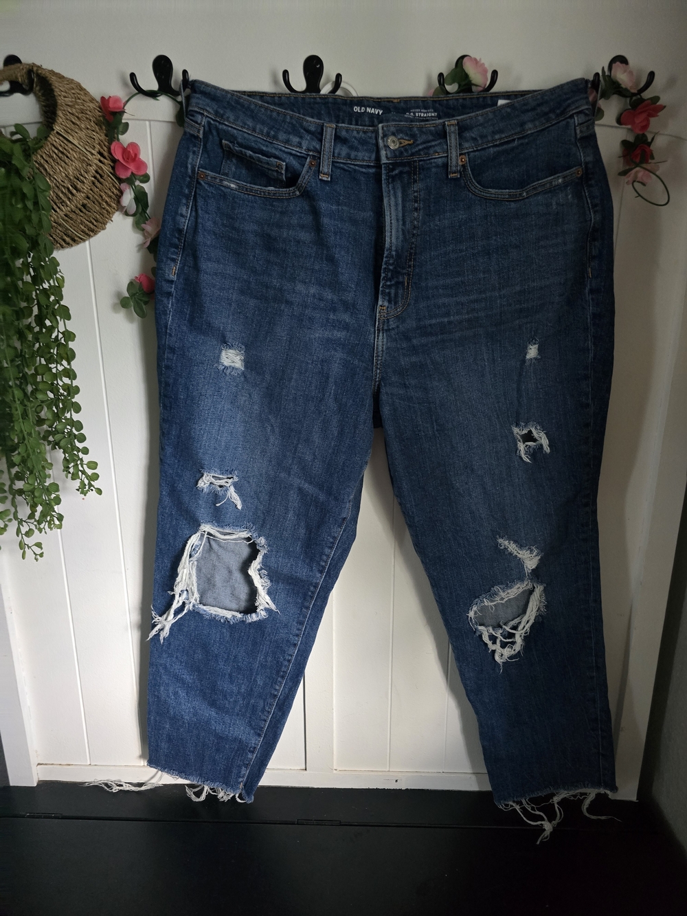 Old Navy Distressed Women's Dark Blue Jeans